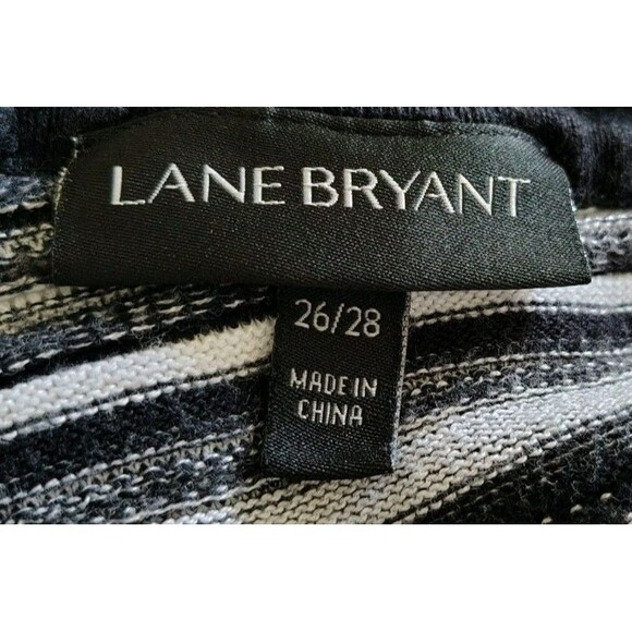 Lane Bryant Knit Blouse Size 26/28 Black/White Stripe V Neck 3/4 Sleeves - Picture 2 of 5